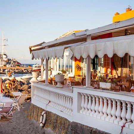 Hotel La Sirenella ラッコ・アメーノ エクステリア 写真