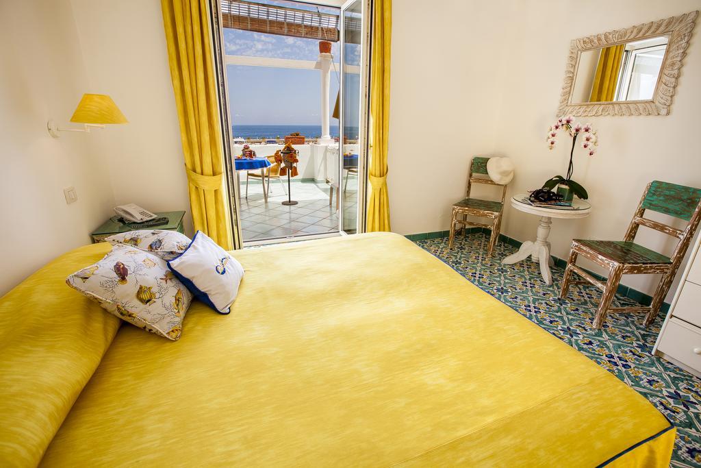 Hotel La Sirenella ラッコ・アメーノ エクステリア 写真