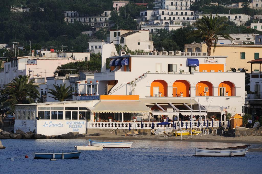Hotel La Sirenella ラッコ・アメーノ エクステリア 写真