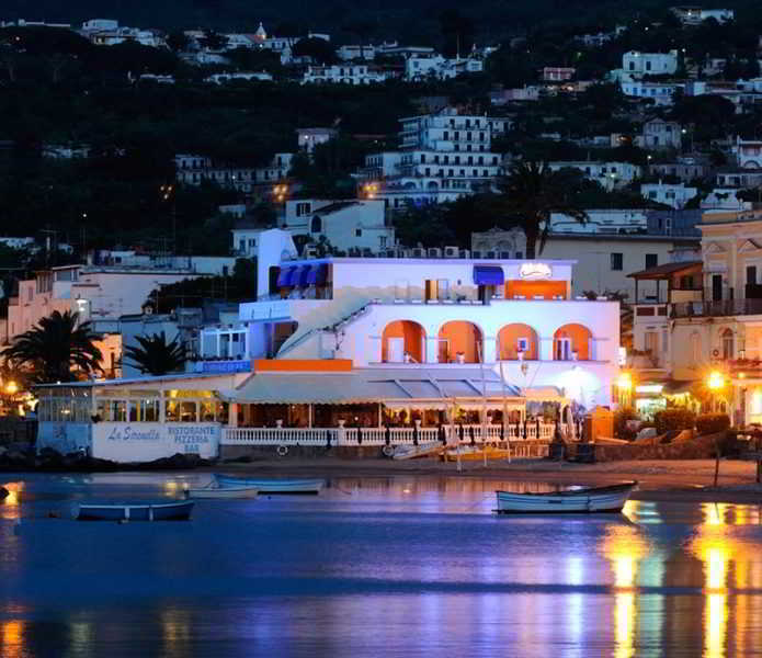 Hotel La Sirenella ラッコ・アメーノ エクステリア 写真