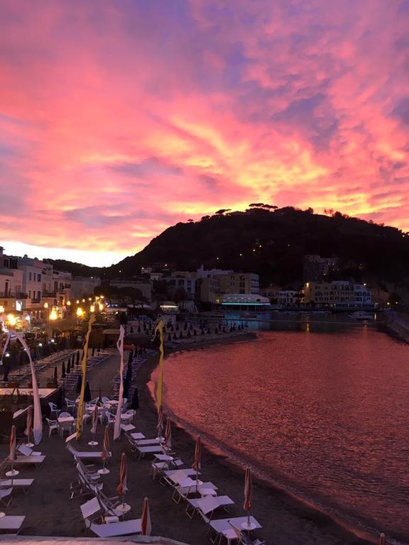 Hotel La Sirenella ラッコ・アメーノ エクステリア 写真