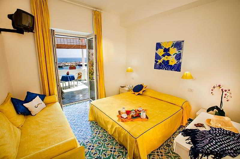 Hotel La Sirenella ラッコ・アメーノ エクステリア 写真